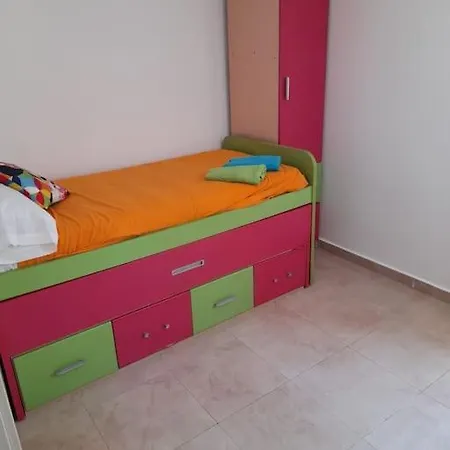 Garcia Noblejas - Apartamento En * Málaga