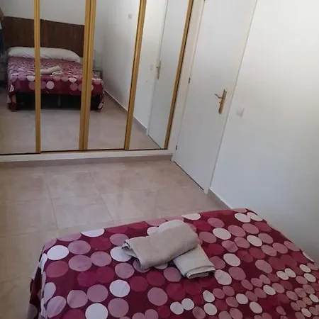 Garcia Noblejas - Apartamento En Málaga