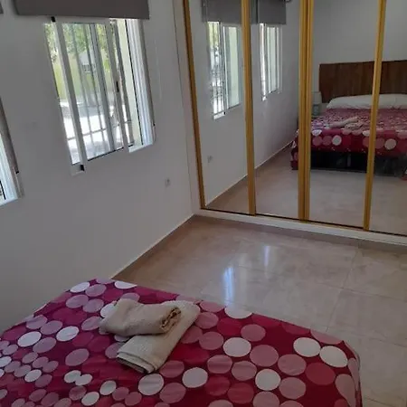 Garcia Noblejas - Apartamento En * Málaga