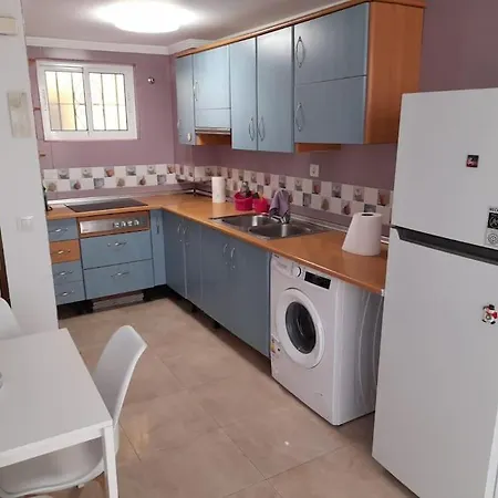 Garcia Noblejas - Apartamento En Málaga